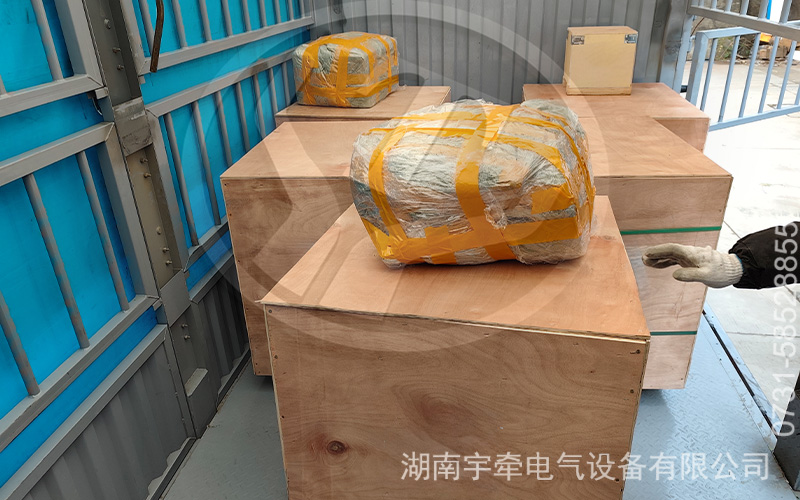 矿用井下电机车配件出口 4.jpg