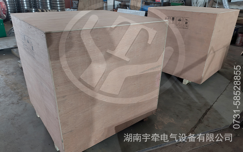 矿用井下电机车配件出口海外 5.jpg